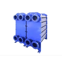 熱交換器在工程領(lǐng)域中的發(fā)展方向及前景是怎樣的?熱交換器是一種用于傳熱的設(shè)備， 主要用于工業(yè)領(lǐng)域中的蒸汽和流體的加熱、 冷和， 回收等工藝過程中。 隨著工程技術(shù)的不斷發(fā)展和應(yīng)用需求的增 加，熱交換器也在不斷進(jìn)步和改進(jìn)。本文將從四個(gè)方面來探討熱交換器在工程領(lǐng)域中的發(fā)展方向及前景。 提高傳熱效率 傳熱效率是衡量熱交換器性能的重要指標(biāo)之一。目前，熱交換器的傳熱效率已經(jīng)達(dá)到很高水平，但在工程應(yīng)用中仍然存在一定的提升空間。未來的 發(fā)展方向之一，是通過改進(jìn)傳熱介質(zhì)的流動(dòng)方式和傳熱表面的結(jié)構(gòu)設(shè)計(jì)，進(jìn)一步提高熱交換器的傳熱